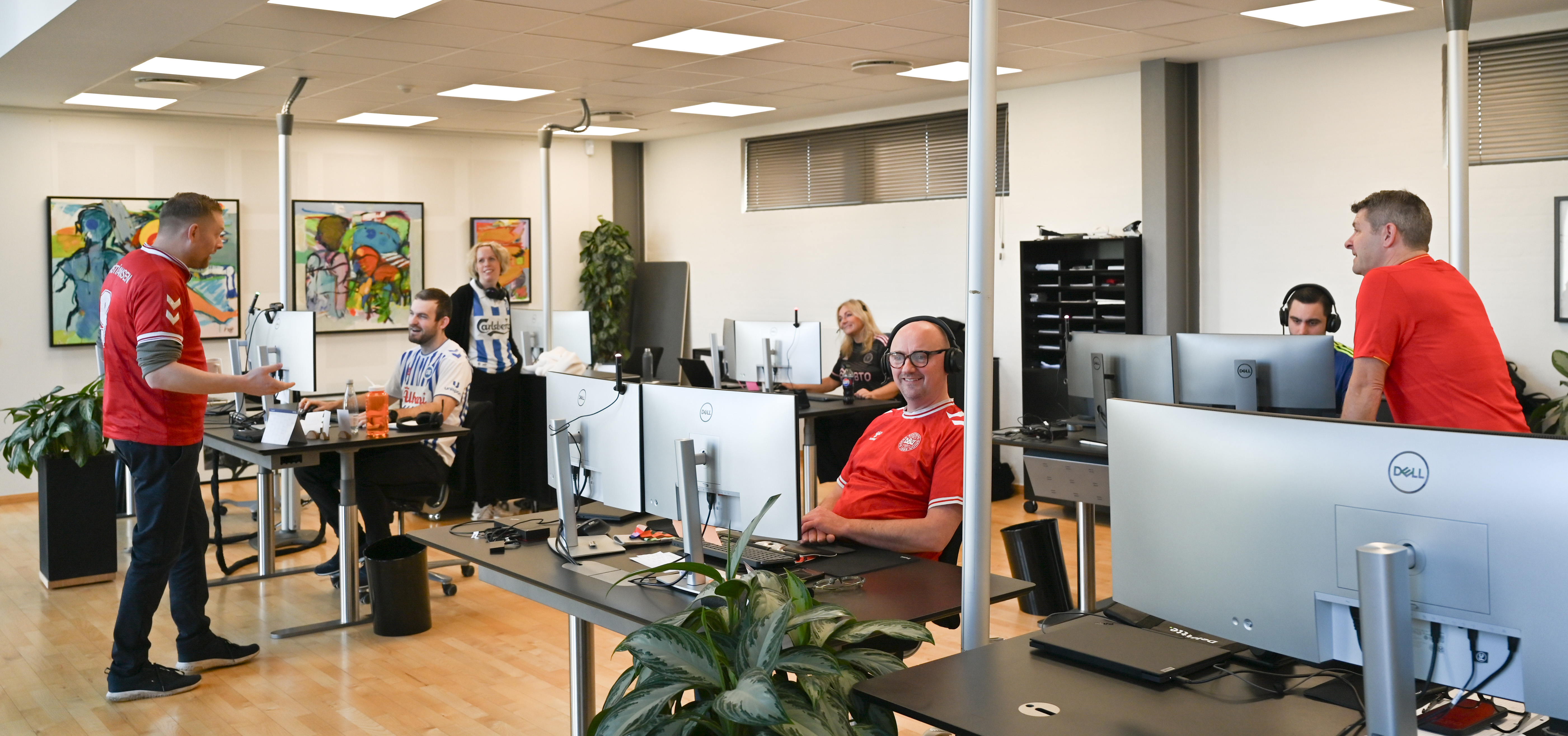 Stor tilslutning til FodboldtrøjeFredag!