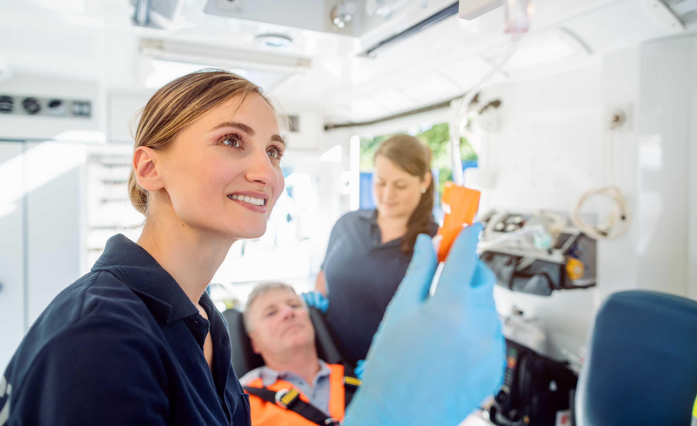 Kvindelig ambulanceredder