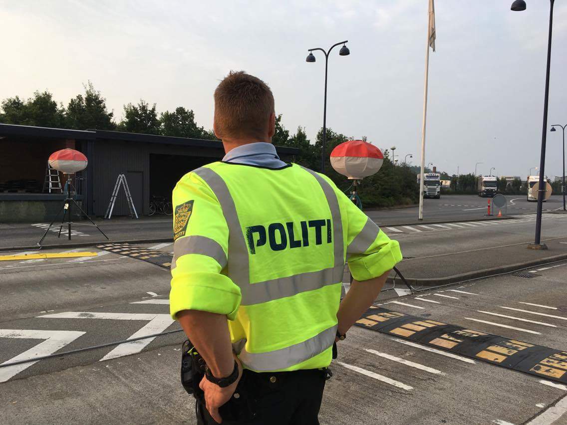 Politimand i gul vest
